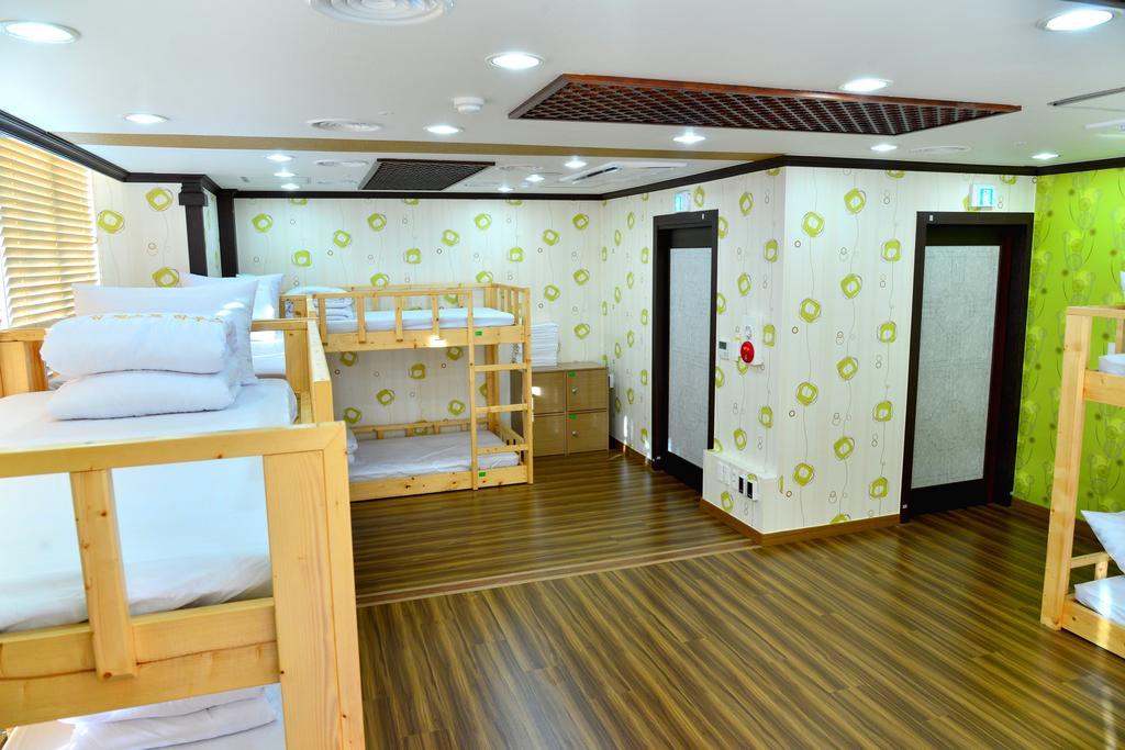 Seom Guesthouse Seogwipo Luaran gambar