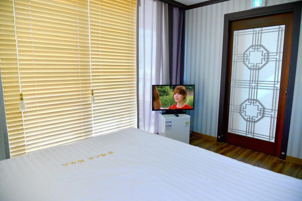 Seom Guesthouse Seogwipo Luaran gambar